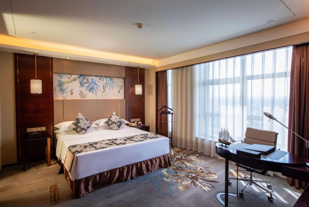 Ramada Yiyang Taojiang Hotel Ngoại thất bức ảnh