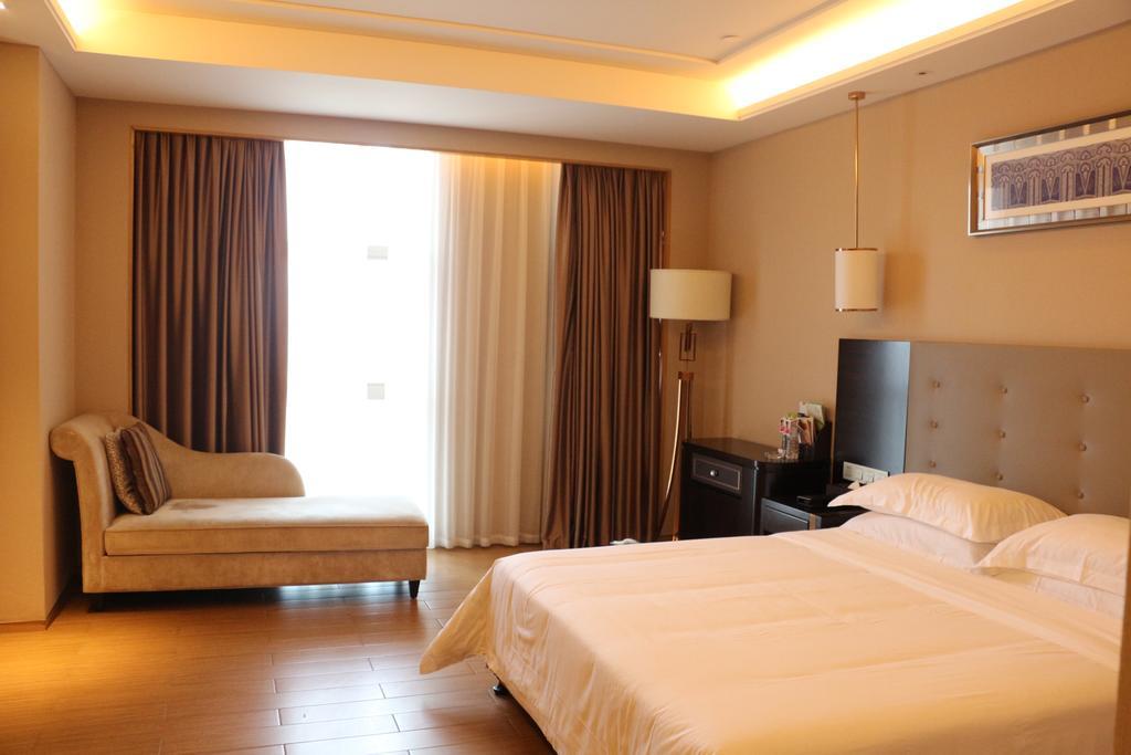 Ramada Yiyang Taojiang Hotel Ngoại thất bức ảnh