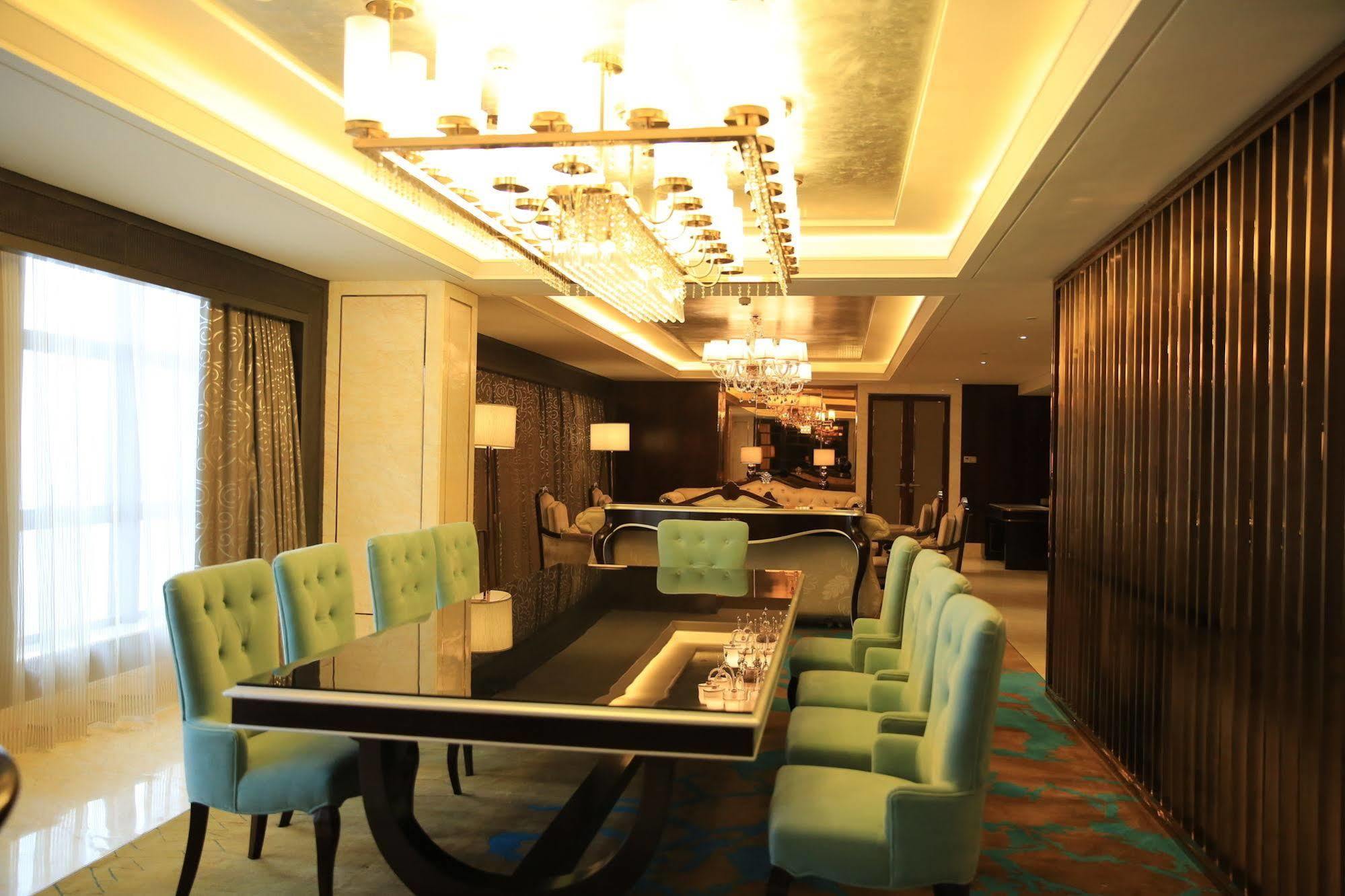 Ramada Yiyang Taojiang Hotel Ngoại thất bức ảnh
