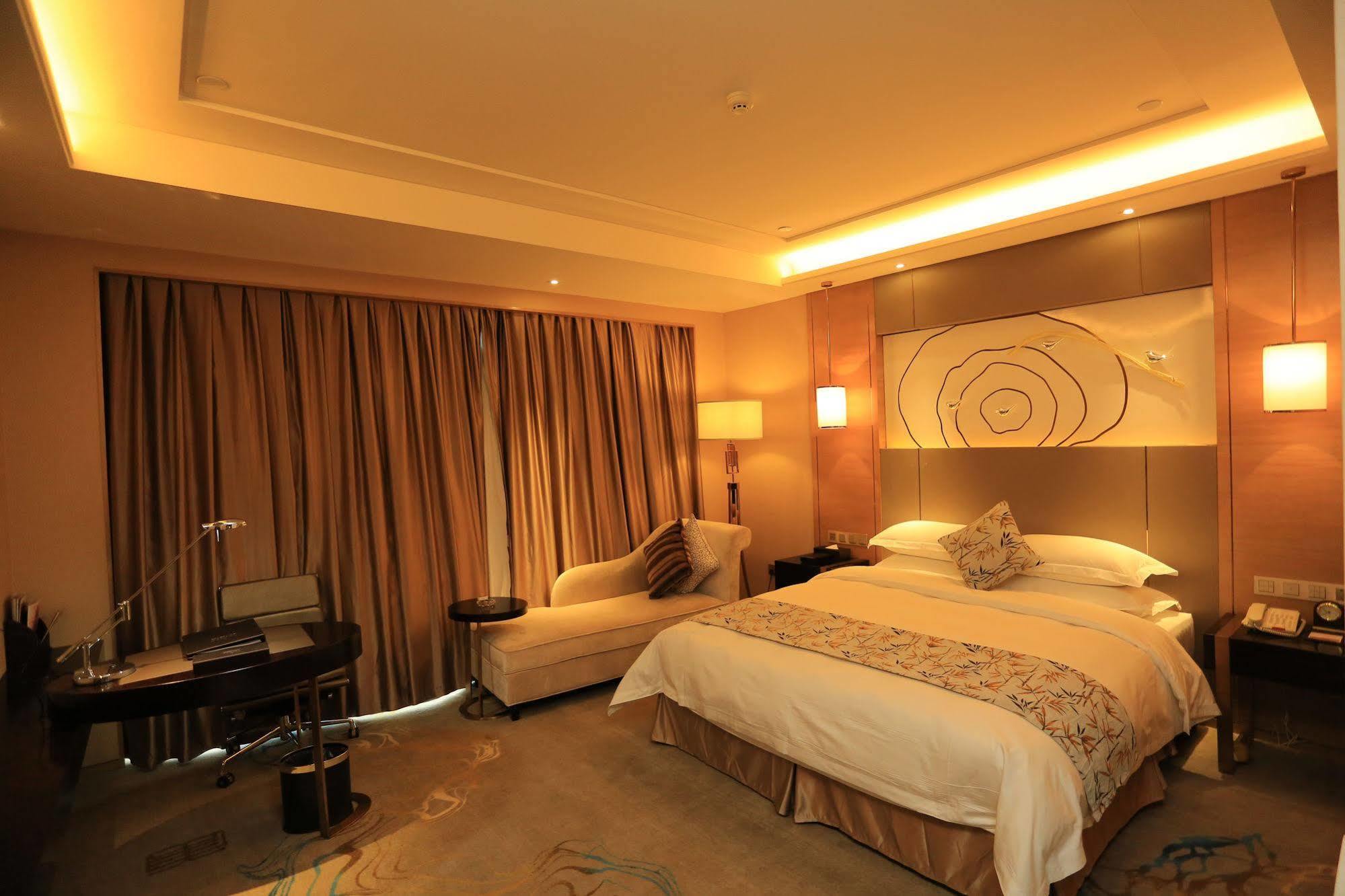 Ramada Yiyang Taojiang Hotel Ngoại thất bức ảnh