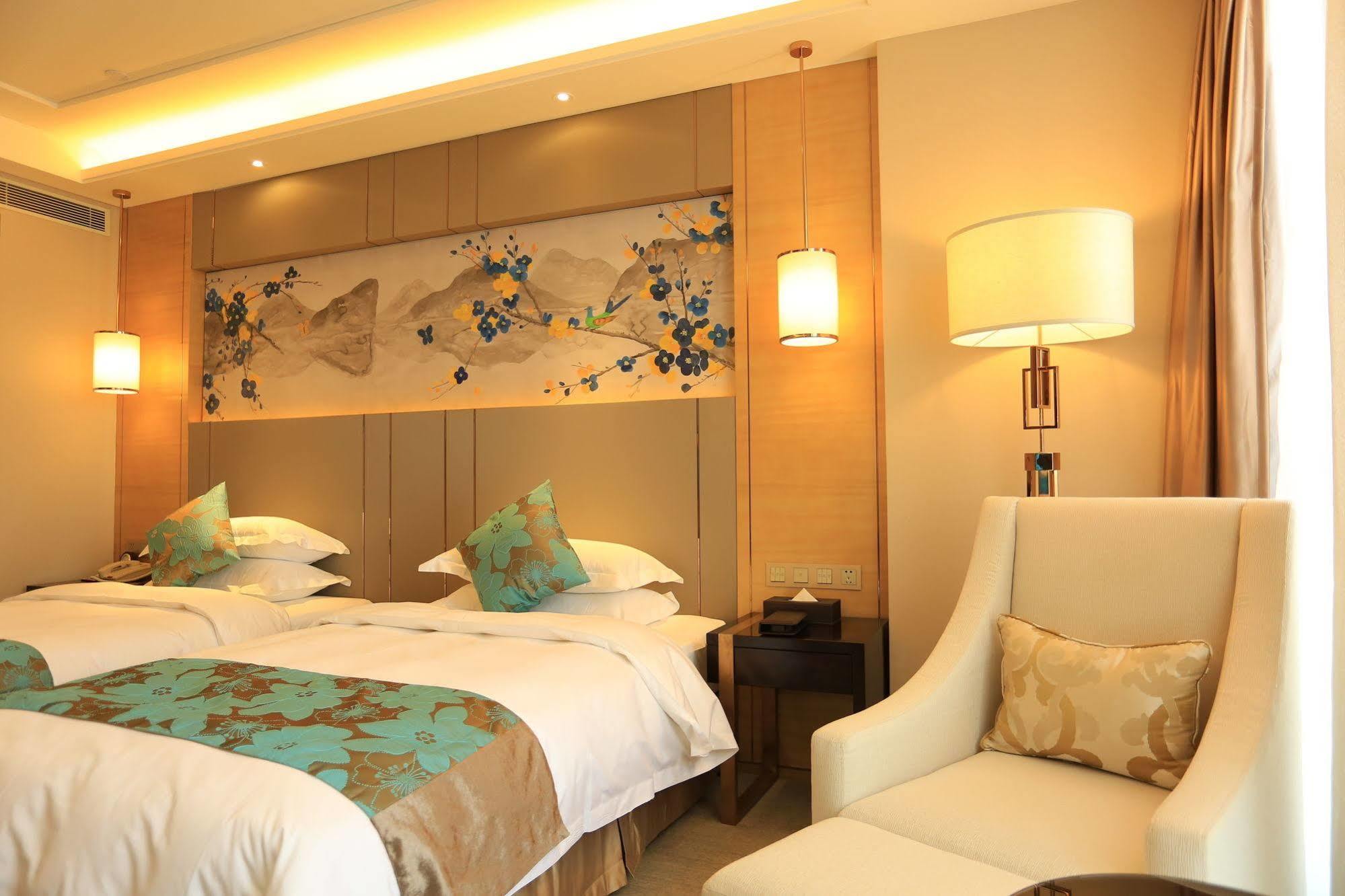 Ramada Yiyang Taojiang Hotel Ngoại thất bức ảnh