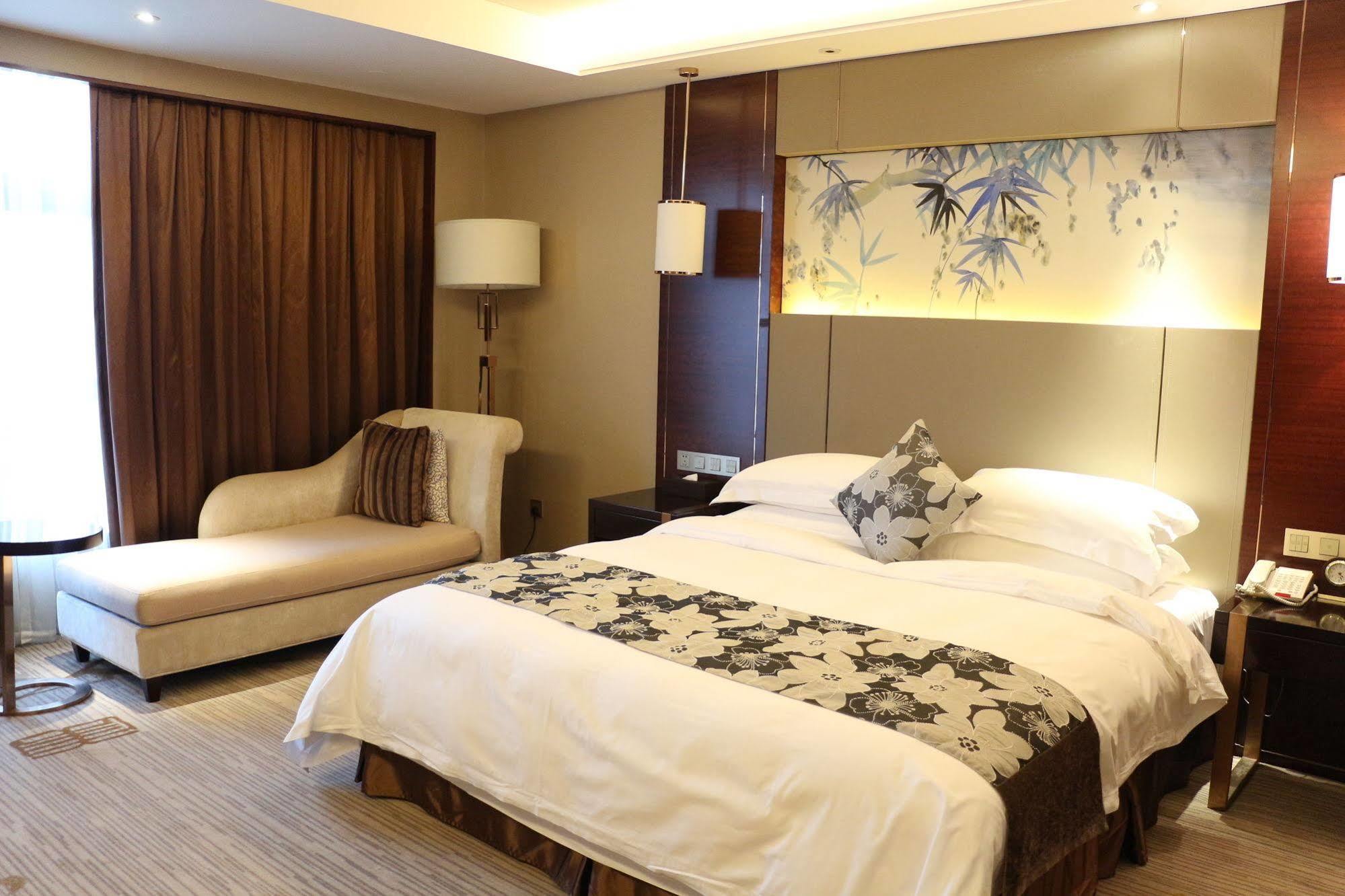 Ramada Yiyang Taojiang Hotel Ngoại thất bức ảnh